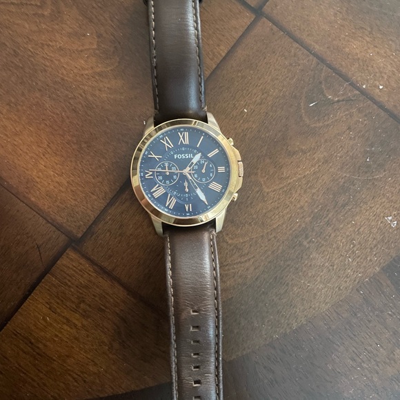 Fossil 44MM Brown Leather Watch - Picture 3 of 4